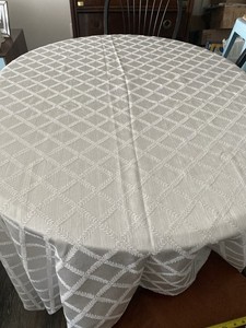 Lenox Laurel Leaf  Ivory Oblong Tablecloth 72 X 80