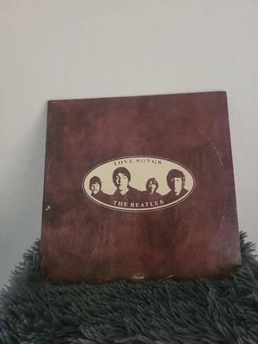 The Beatles, Love Songs Vinyl Double LP - With Lovebook - Great Condition