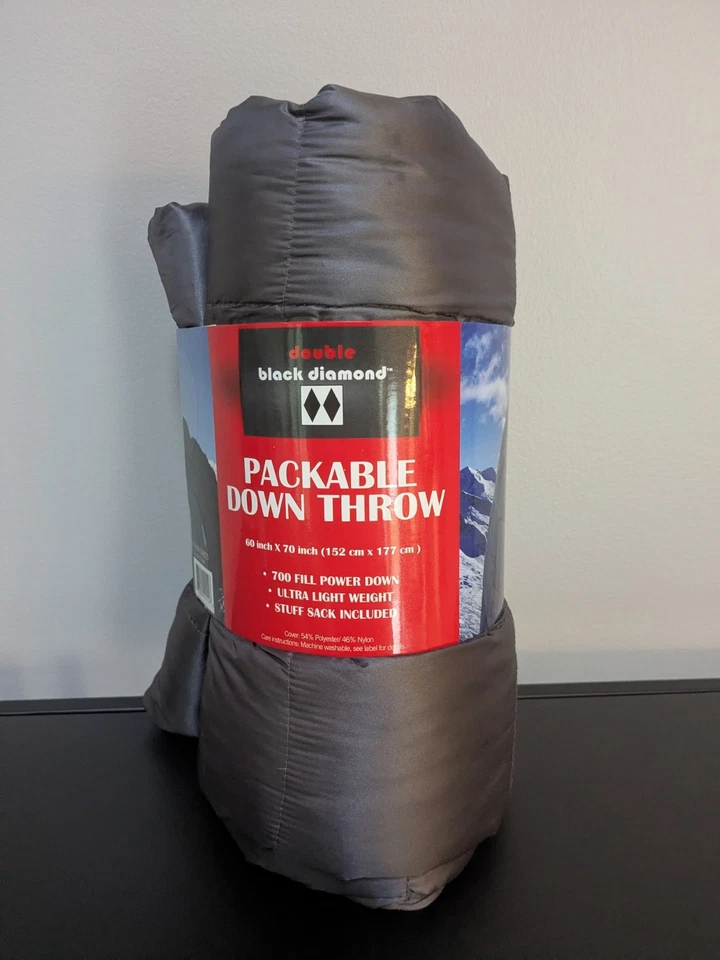 双黑色钻石可打包羽绒 60 英寸 x 70 英寸 700 填充超轻带袋 — 第 2/3 张图片