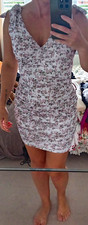 PrettyLittleThing White/Pink Floral Mesh Bodycon V-Neck Mini Dress 8