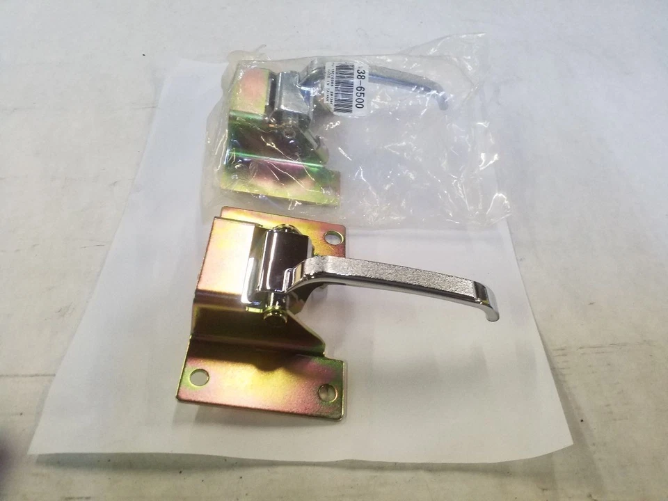 Maçaneta esquerda/direita | Compatível com 1973-1991 GM Chevrolet Suburban - Corpo quadrado - Imagem 4 de 4