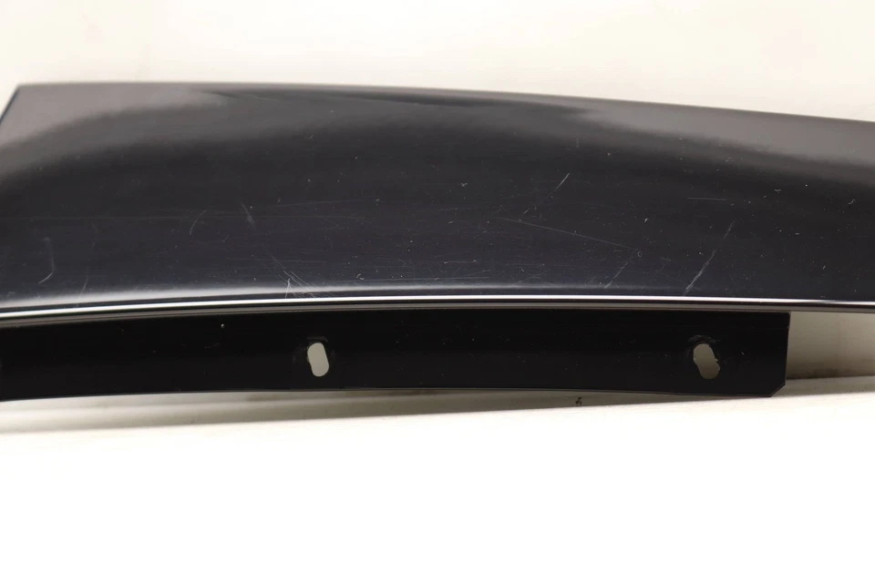 MERCEDES-BENZ MAYBACH S600 6.0L - MOLDURA/CUBIERTA PILAR C TRASERA EXTERIOR DERECHA Foto 2 de 4