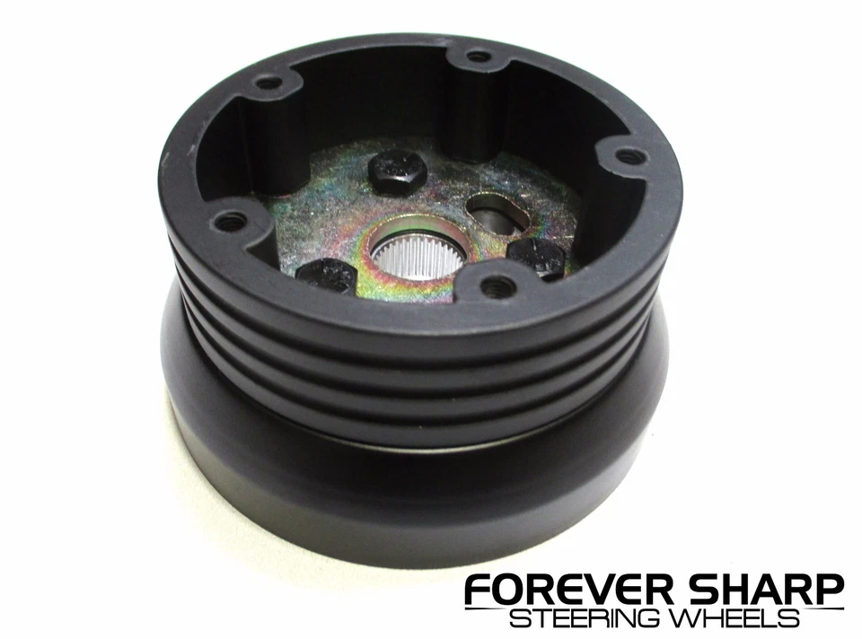 Volante 14" Billet Black Muscle Chevy 69-94 GM com conjunto de buzina gravada Chevy - Imagem 4 de 4