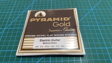 Pyramid Gold Chrome Nickel Flat Wound E-Gitar...