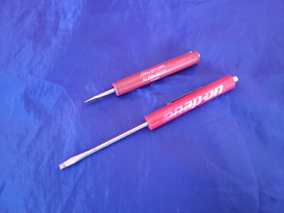 Snap-on Set Of 2 Flat Head Pocket Screwdrivers Tool Red Hard Handle Magnetic N1