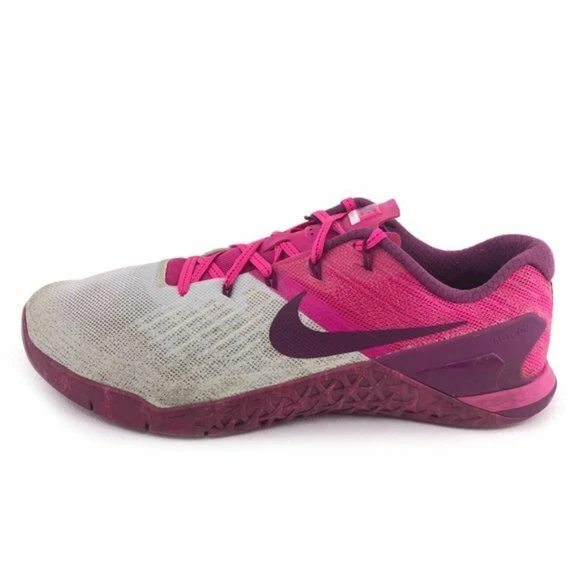 Nike Metcon 3 Cross Training Shoes Womens Size 11 EUR 43 Pure Platinum Tea Berry