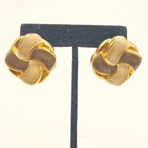 Vintage Woven Gold Enamel Earrings Cream Brown Chunky Square Post - 第 2/4 張圖片