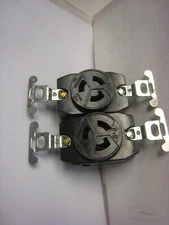 Lot of 2 yes 2  PASS & SEYMOUR TWIST LOCK RECEPTACLE 15A, 125V