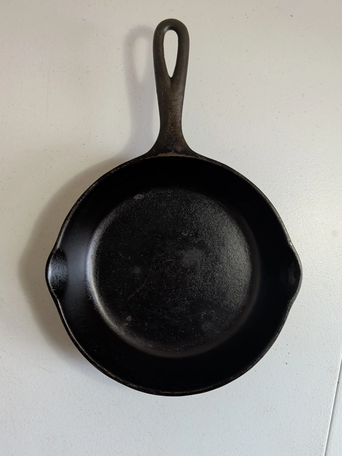 Vintage Wagner Ware Sidney -O- #5 Cast Iron Skillet 1055H Double Spout Sits Flat