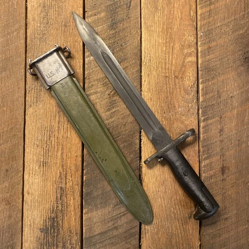 ORIGINAL WW2 US MILITARY M1 GARAND RIFLE  BAYONET 10 INCH AFH W/ SCABBARD