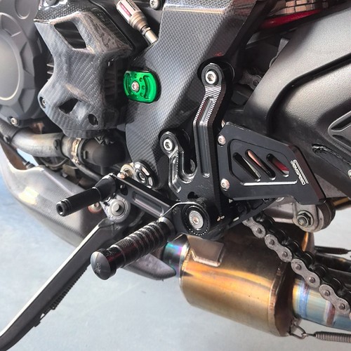CNC Rear Raise Rearset Set Footrest Peg Pedal For MV Agusta F3 SUPERVeloce - Picture 11 of 16
