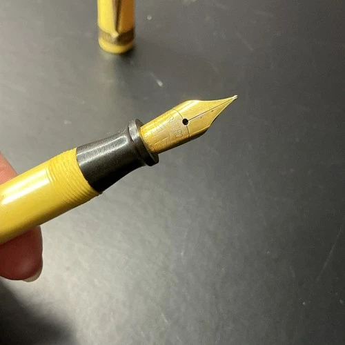 Vintage 1930s-40s Stratford Rare Yellow Celluloid Fountain Pen -Lever Filler 14K image 4