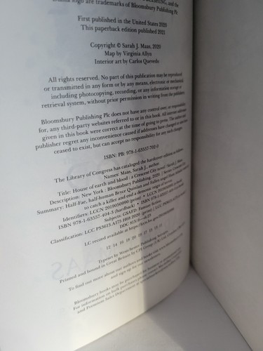 House of Earth and Blood: Crescent City #1 by Sarah J. Maas Paperback Book - Picture 5 of 6