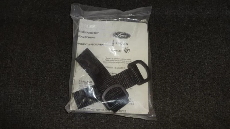 New Cargo Floor Mat 2L9Z-7811600-AAE With 3rd Row Seat 02-05 Mountaineer 670010 - Image 4 of 4