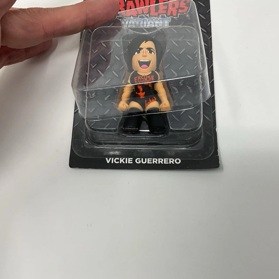 Vickie Guerrero Variant Micro Brawler ABIERTO Foto 3 de 4