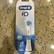 Oral-B iO Ultimate Clean Replacement Brush Head White 4 Pack