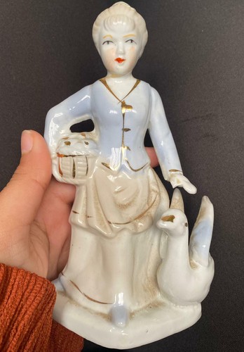 Vintage Dresden Lace Victorian Porcelain Lady Girl Figurine Orginal Rare Goose - Picture 3 of 12