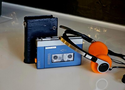 1979 First Sony Walkman TPS-L2 +Carry Case Fully Working