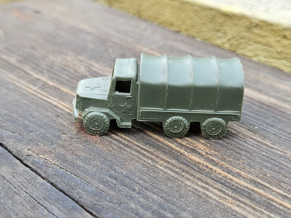 Mini camión castor vintage MPC vehículo militar de la Segunda Guerra Mundial juguete de plástico mini EE. UU. Eager Foto 4 de 4