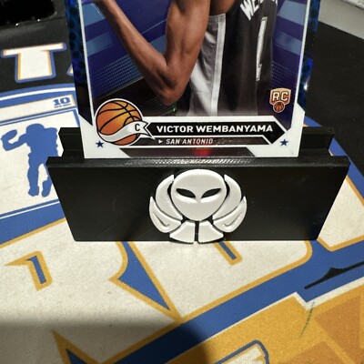 2023-24 Topps Chrome Victor Wembanyama BLUE Basketball