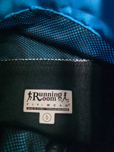 Running Room Resolution Run Jacket size XL- Unisex image 2
