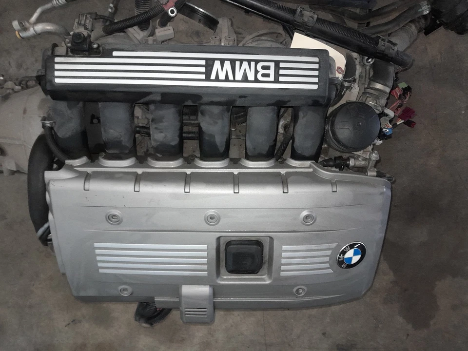 2006 BMW 325I OEM Engine Motor N52 3.0L 6 Cylinder RWD 82k miles Foto 2 de 4