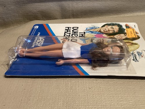 1981 Mego 8" Dukes of Hazzard - Daisy Figure on Card!! - Picture 7 of 15