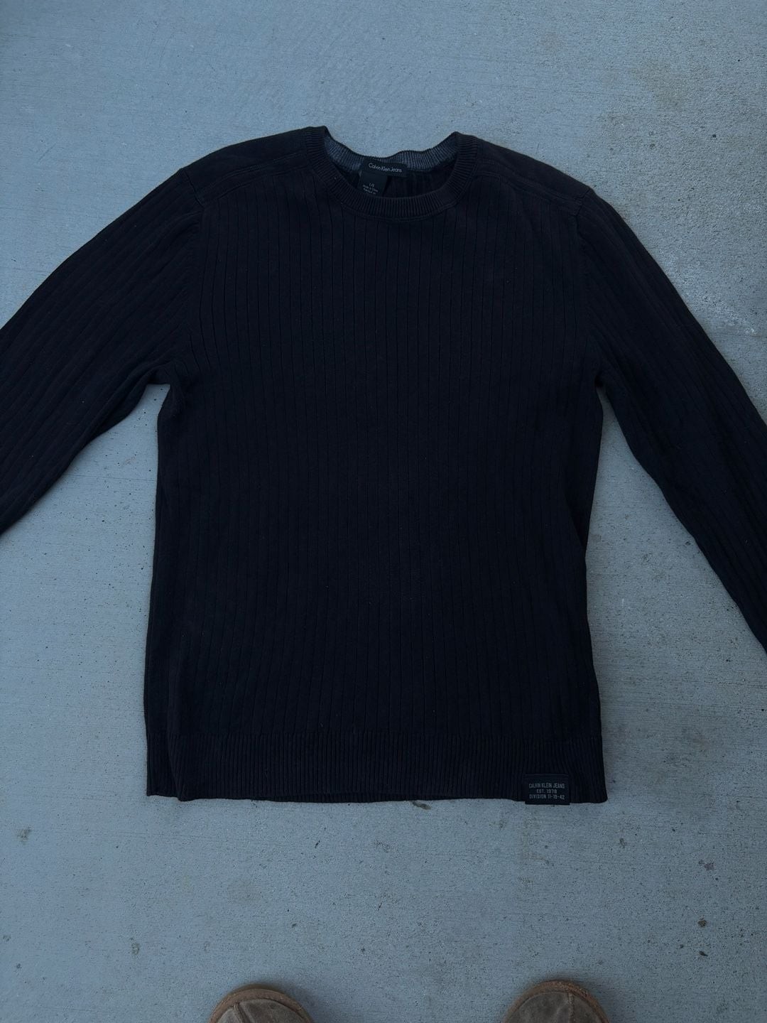 Men's Black Ribbed Knit Long Sleeve Crewneck Sweater
