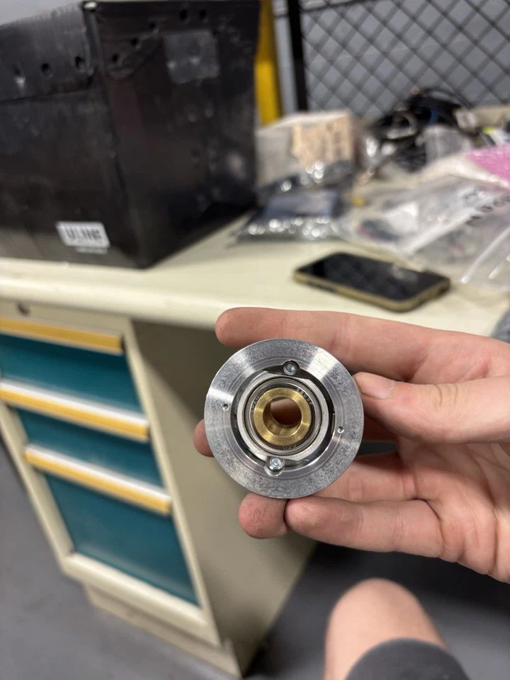 NEW NO BOX Hengstler (Danahar Controls) F182048/6XF3A07 Encoder 1608198G 2048PPR - Image 2 of 4