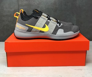 nike varsity compete tr 2 orange