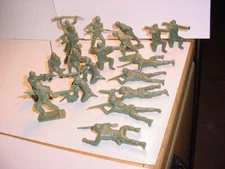 Vintage Lot of Tim-Mee Toy Soldiers Rifleman Radio man bazooka Aurora playset