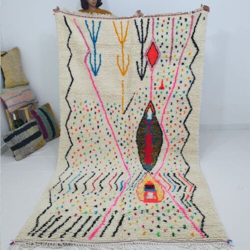 Tapis marocain en azilal blanc | 10'2x5'8 pieds | 3,10 x 1,77 m | 100 % laine fait main - Photo 1 sur 8