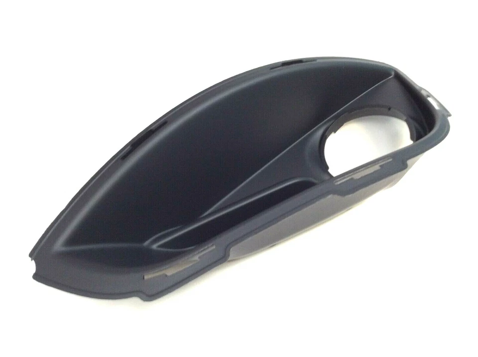 2017-2020 Chrysler Pacifica Front LH Driver Side black Fog Lamp Bezel new OEM - Image 2 of 4