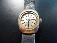  ANCIENNE MONTRE DE FEMME  DILECTA  ANNÉE 60/70  -  NE FONCTIONNE PAS  !