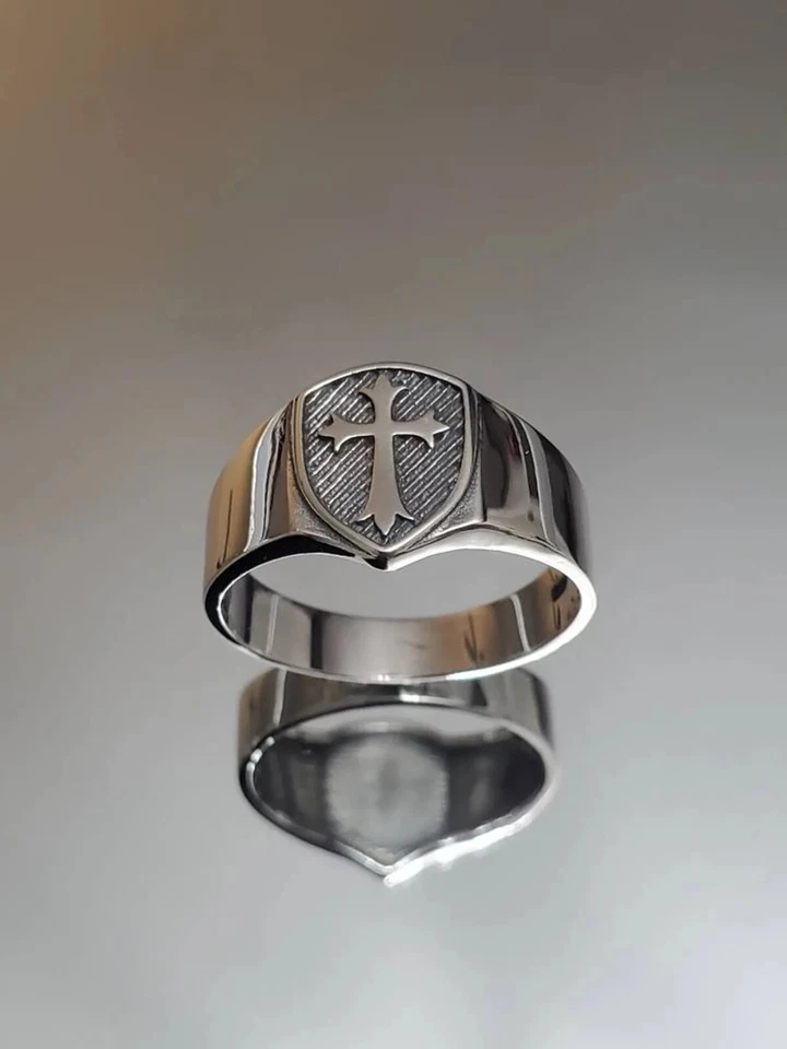 Anillo Religión Cruz Templaria Esmaltada Para Hombre Chapado en Oro Blanco 14K Plata 925 Foto 3 de 4