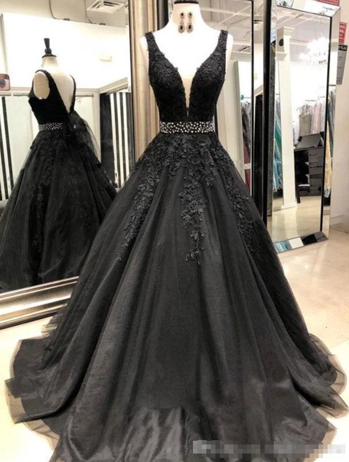 Vestido de novia gótico negro con cuello en V una línea con cuentas cintura encaje tul vestido de novia Foto 4 de 4