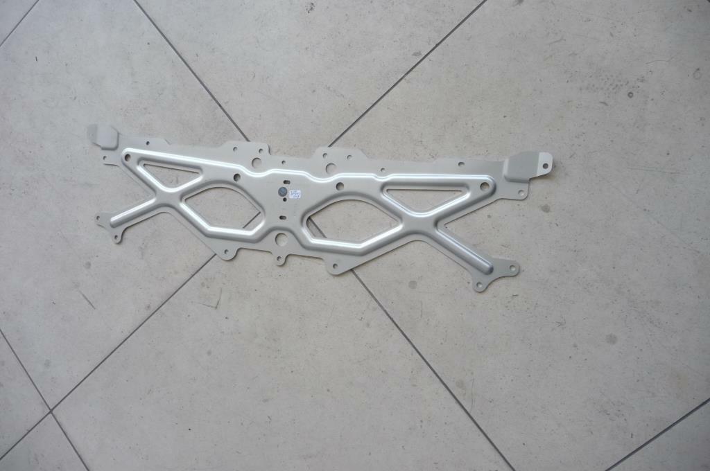 2018 Audi R8 Rear Panel Spacer Piece 4S7813298B OEM A1
