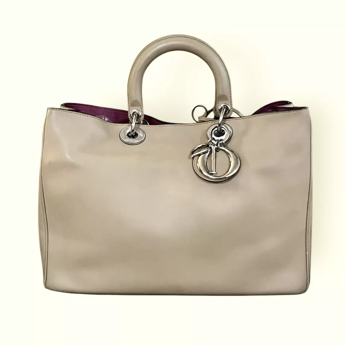 Sac à main Christian Dior Diorissimo en cuir avec pochette sans sangle (code 19 MA 0142)