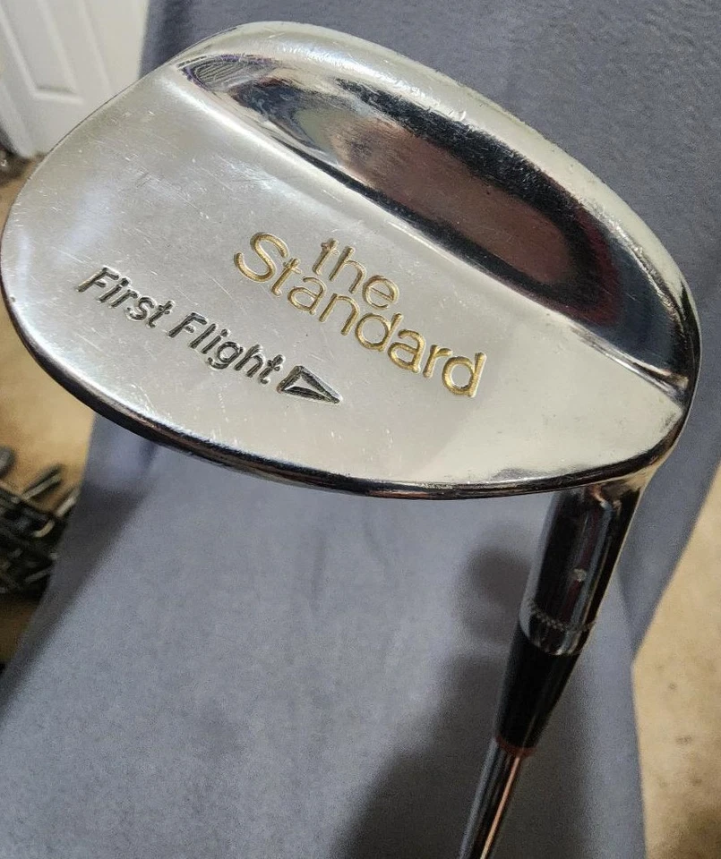 VINTAGE FIRST FLIGHT THE STANDARD WEDGE - Image 2 of 4