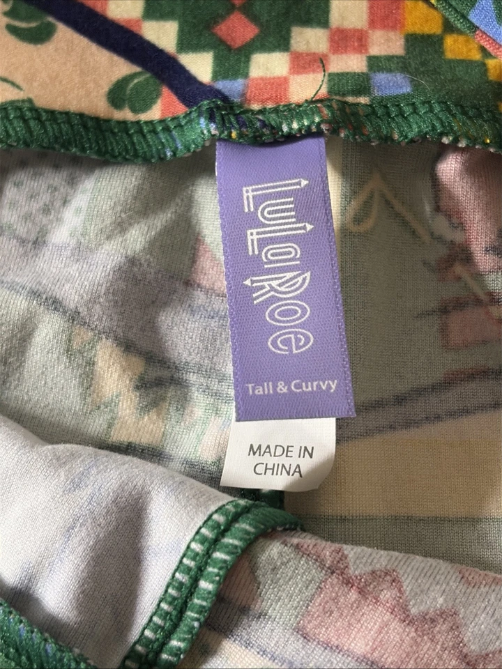 New LuLaRoe Santa Claus Skier Pixilated Aztec Patchwork Leggings Size TC (12-18) - Image 4 of 4