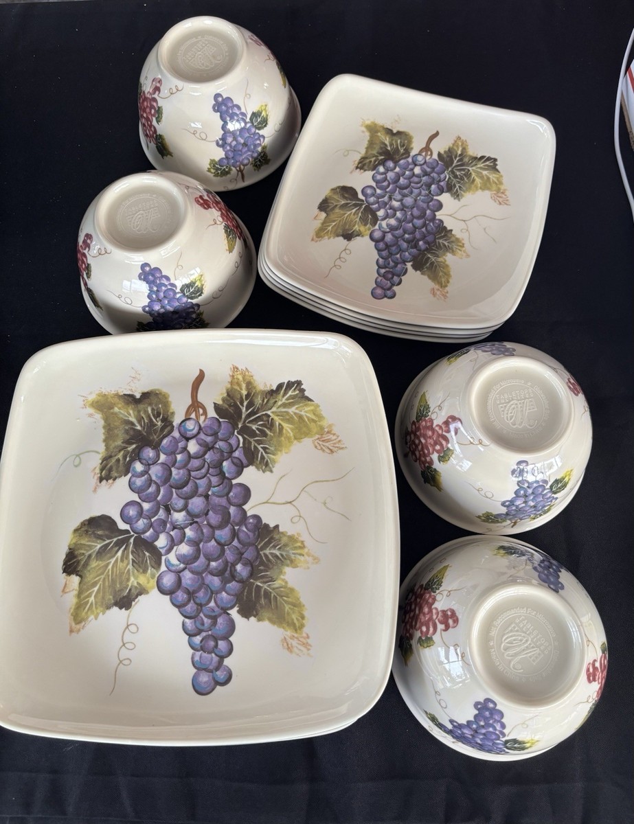 Tabletops Unlimited Vintage Grapes Dinner Plates, Bowls, set of 4