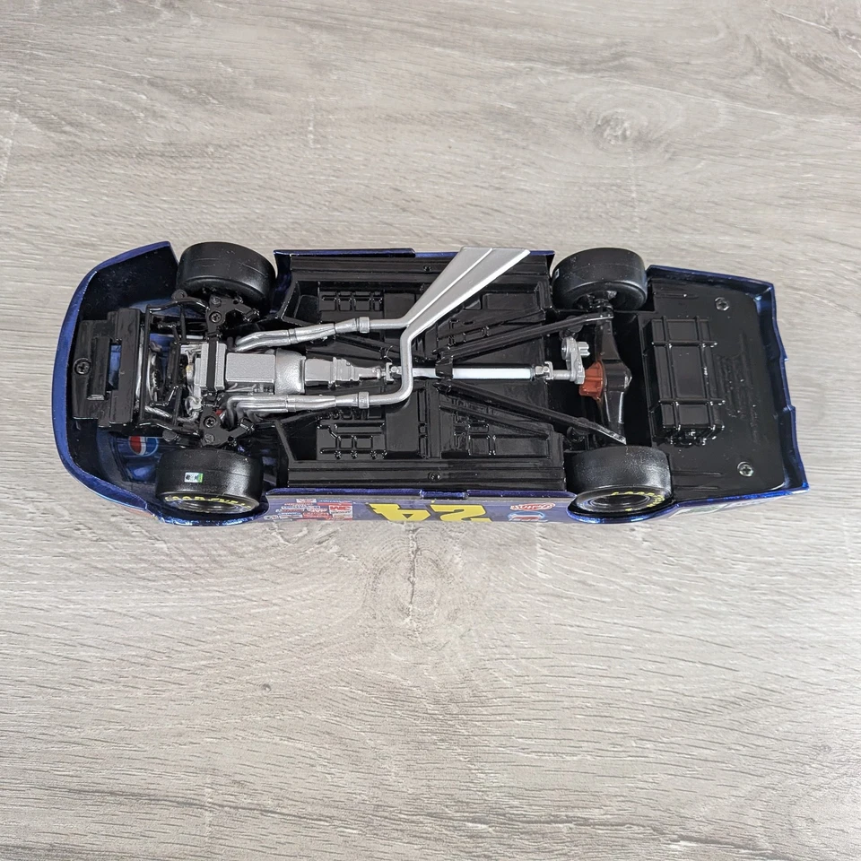 Acción 1:24 2001 Chevy Monte Carlo - Jeff Gordon Pepsi/Dupont Color Cromo Foto 4 de 4