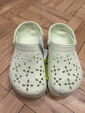 Crocs Classic Floral Cut-Out Clog Jade Tint/Green M5 W7 210927-3YH