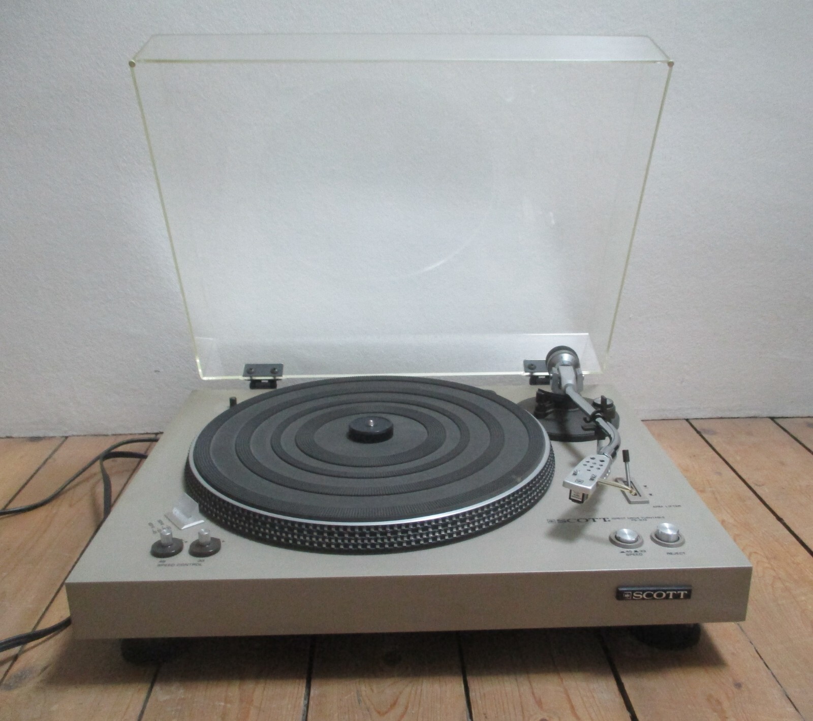 PLATINE VINYLE SCOTT PS 67A EQUIPEE D 'UNE CELLULE ORTOFON LM10