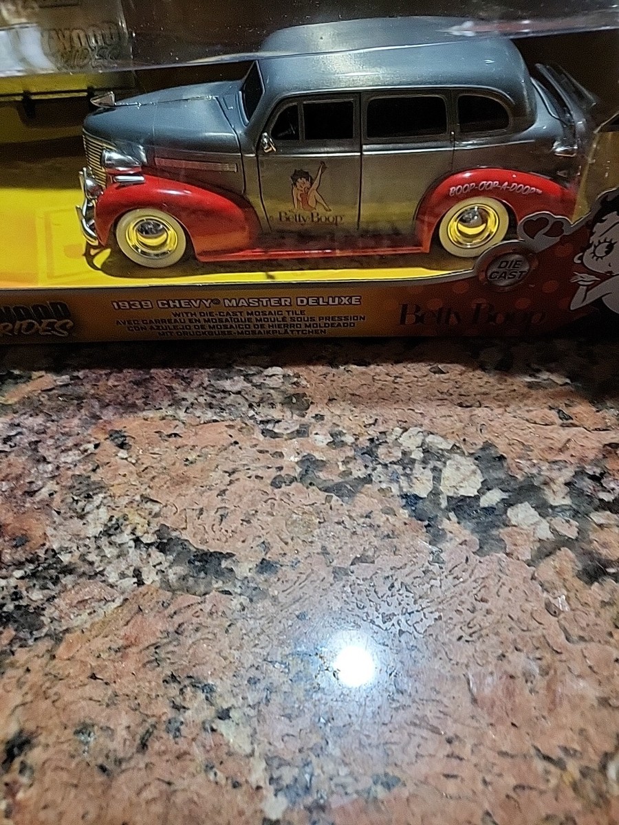 【現状品】BETTY BOOP 1939 CHEVY MASTER DELUXE Amazon.com: Jada Toys Hollywood Rides Betty Boop & 1939