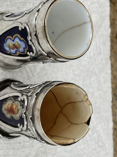 Antiguo conjunto de agitadores de sal y pimienta de porcelana plata esterlina Royal Worcester 2435 - Imagen 8 de 9
