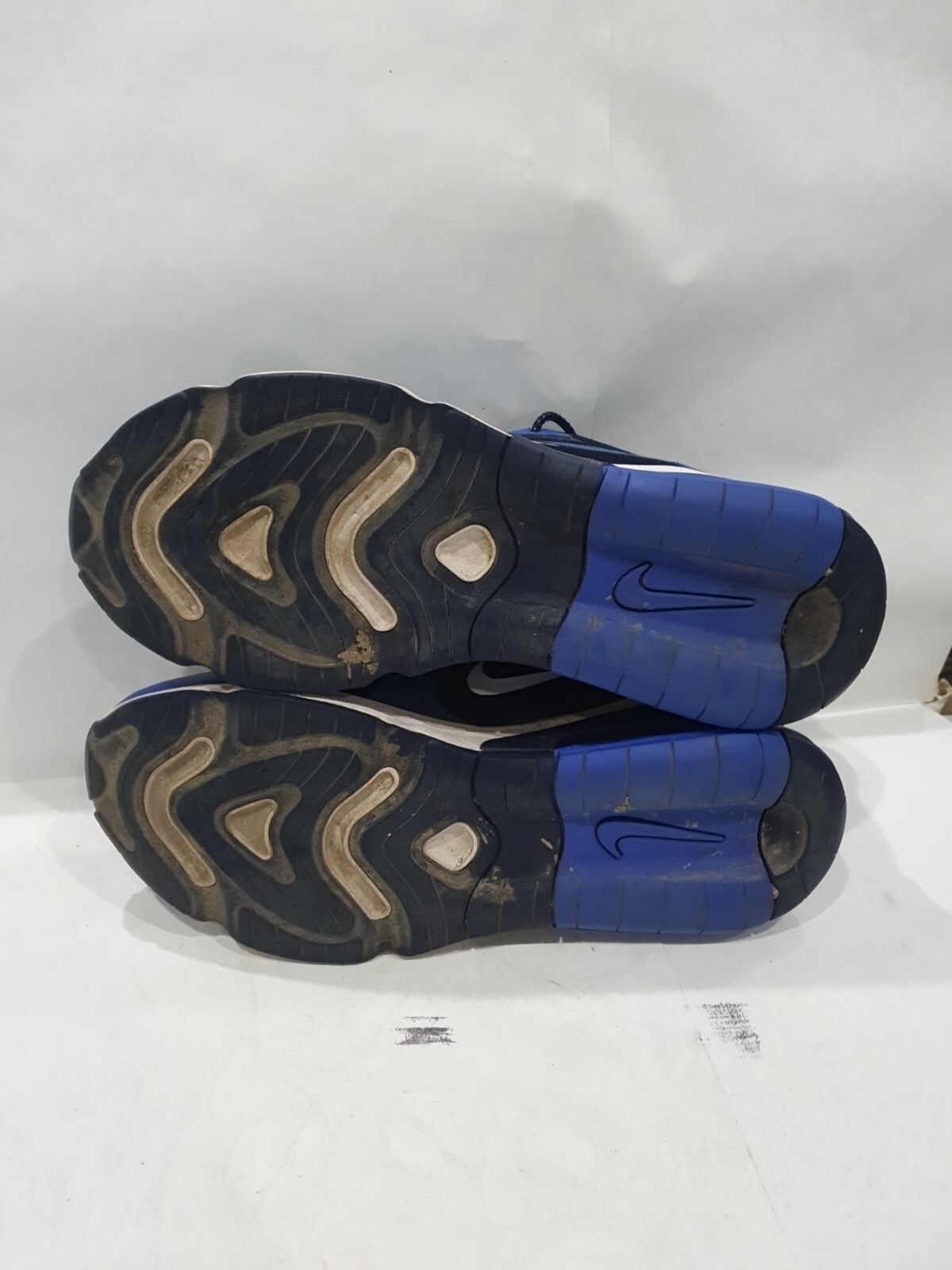 nike air 200 black and blue