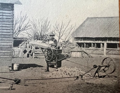 RPPC Farm Scene - Shelling & Grinding Corn, Corn Crib, 3 Horses, Corn Sheller - Picture 3 of 4