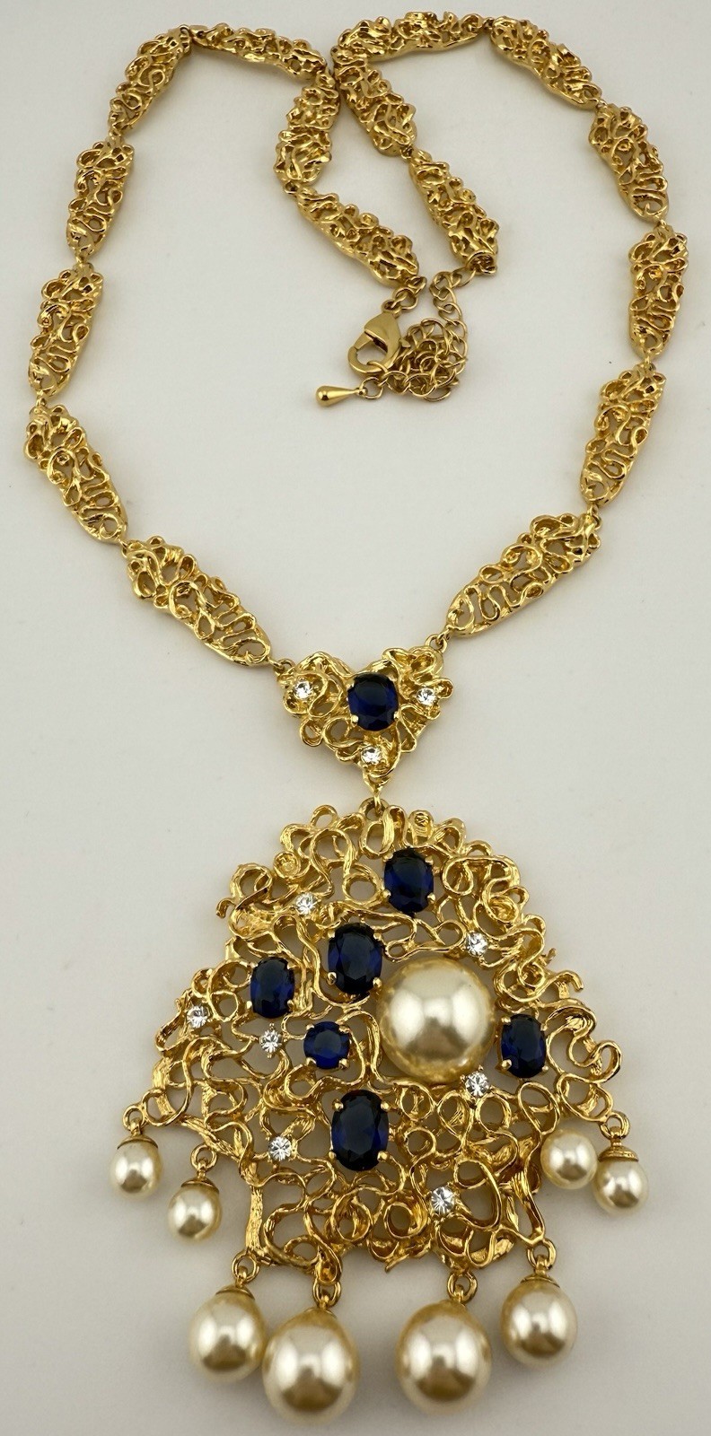 CAMROSE & KROSS JBK GOLDTONE FAUX PEARL & BLUE CRYSTAL 25” NECKLACE K998A