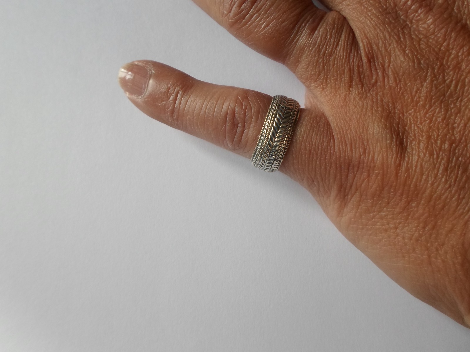 solid silver ring, chiseled ring, size 53 - image 3